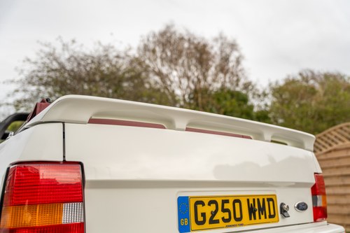 1989 Ford Escort 1.6 Cabriolet till salu (bild 97 av 149)