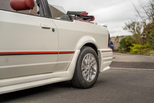 1989 Ford Escort 1.6 Cabriolet till salu (bild 102 av 149)