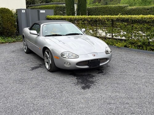 2002 Jaguar XKR Convertible X100 In vendita (immagine 7 di 41)