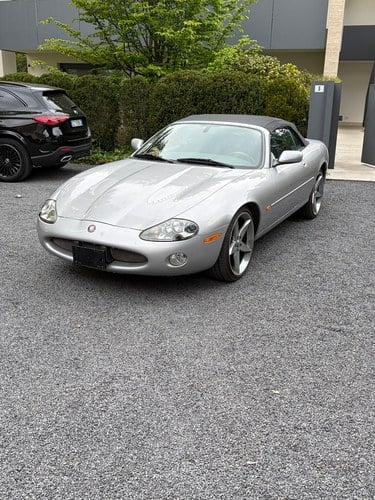 2002 Jaguar XKR Convertible X100 In vendita (immagine 9 di 41)