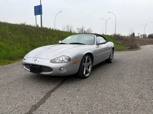 2002 Jaguar XKR Convertible X100 In vendita (immagine 10 di 41)