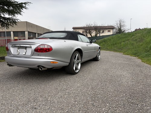 2002 Jaguar XKR Convertible X100 In vendita (immagine 11 di 41)