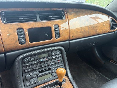 2002 Jaguar XKR Convertible X100 In vendita (immagine 16 di 41)