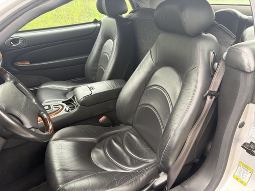 2002 Jaguar XKR Convertible X100 In vendita (immagine 23 di 41)