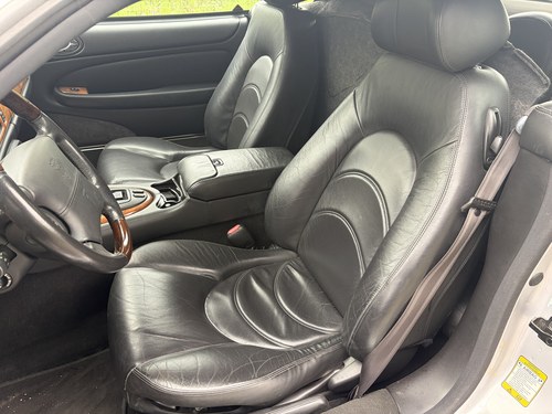 2002 Jaguar XKR Convertible X100 In vendita (immagine 25 di 41)