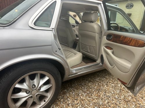 2002 Jaguar XJ8 SE X308 zum Verkauf (Bild 42 von 124)