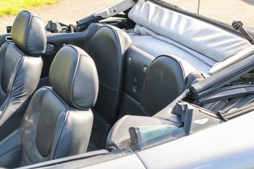 2004 Aston Martin DB7 V12 Vantage Volante till salu (bild 28 av 125)