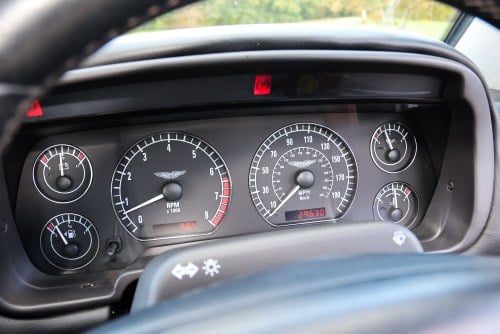 2004 Aston Martin DB7 V12 Vantage Volante till salu (bild 59 av 125)