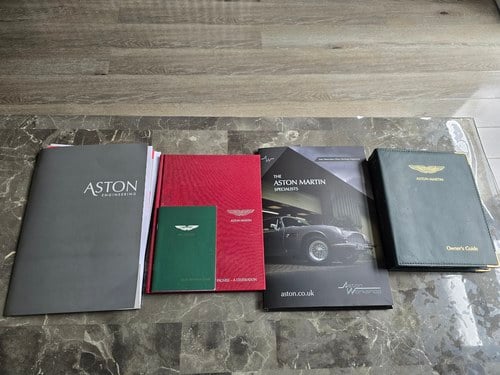 2004 Aston Martin DB7 V12 Vantage Volante till salu (bild 18 av 125)