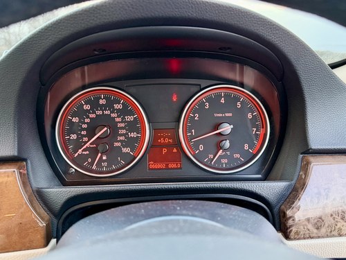 2008 BMW 325i SE E92 Te koop (foto 14 van 49)