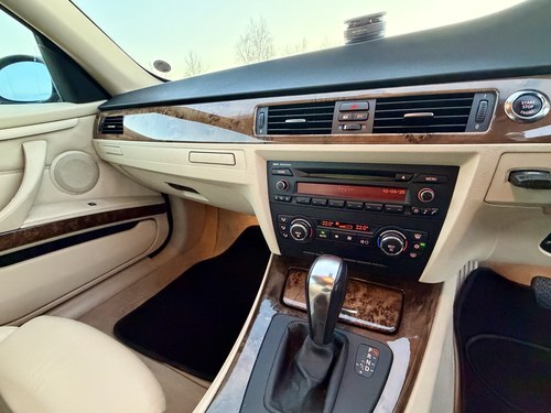 2008 BMW 325i SE E92 Te koop (foto 15 van 49)