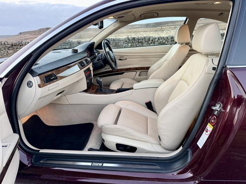 2008 BMW 325i SE E92 Te koop (foto 20 van 49)