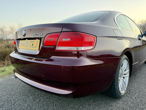 2008 BMW 325i SE E92 Te koop (foto 38 van 49)