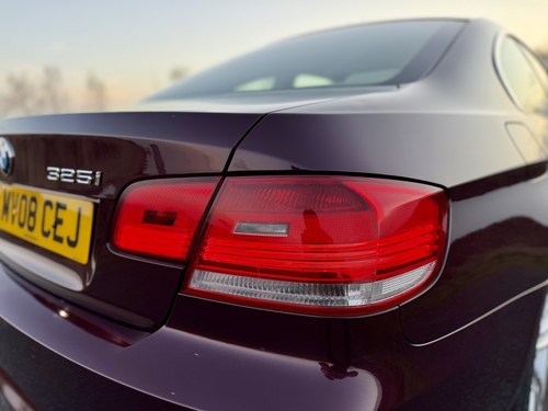 2008 BMW 325i SE E92 Te koop (foto 40 van 49)