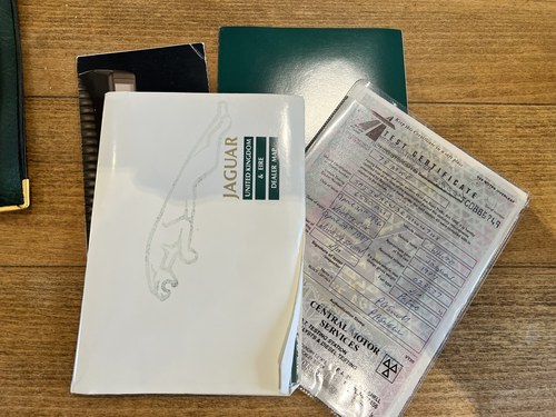 1987 Jaguar XJ-SC V12 till salu (bild 92 av 100)