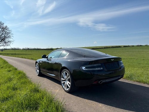 2010 Aston Martin DB9 à venda (imagem 5 de 43)