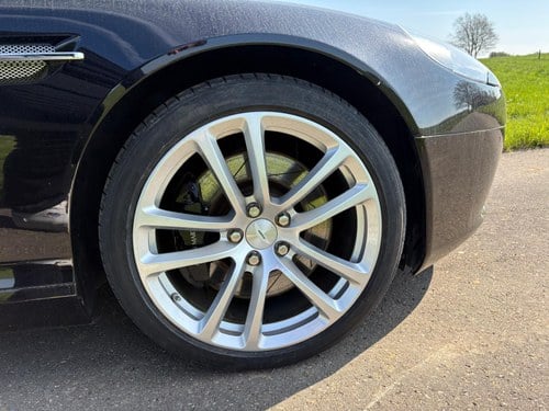 2010 Aston Martin DB9 à venda (imagem 13 de 43)