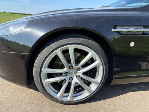 2010 Aston Martin DB9 à venda (imagem 14 de 43)