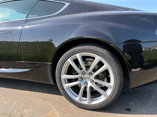 2010 Aston Martin DB9 à venda (imagem 15 de 43)