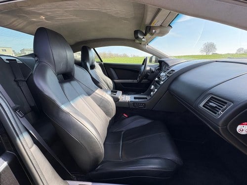 2010 Aston Martin DB9 à venda (imagem 19 de 43)