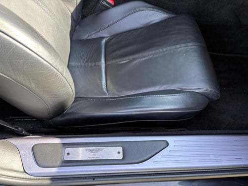 2010 Aston Martin DB9 à venda (imagem 21 de 43)