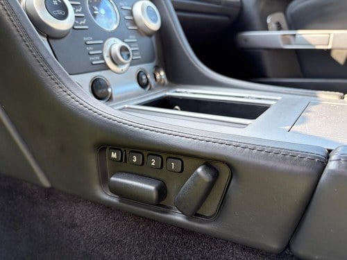 2010 Aston Martin DB9 à venda (imagem 27 de 43)