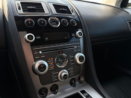 2010 Aston Martin DB9 à venda (imagem 30 de 43)