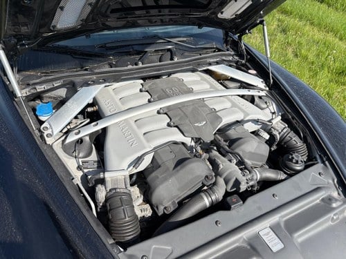 2010 Aston Martin DB9 à venda (imagem 39 de 43)