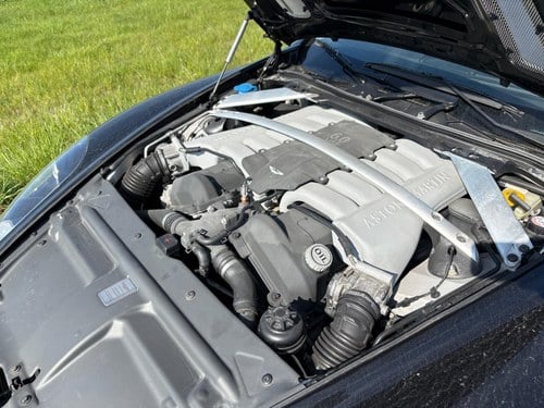 2010 Aston Martin DB9 à venda (imagem 40 de 43)