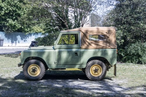 1968 Land Rover Series IIA 88" For Sale (picture 2 of 164)
