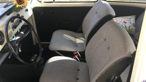 1972 Volkswagen Beetle (11D1) Standard Six-Volt For Sale (picture 12 of 31)