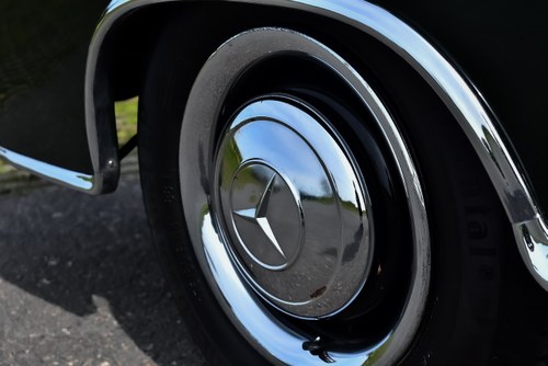 1960 Mercedes-Benz 220SE "Ponton" Sunroof Coupe 2,2L till salu (bild 119 av 161)