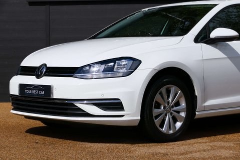 2017 Volkswagen Golf Weiß Handschaltgetriebe, 6 Gänge Rechtslenker in ...