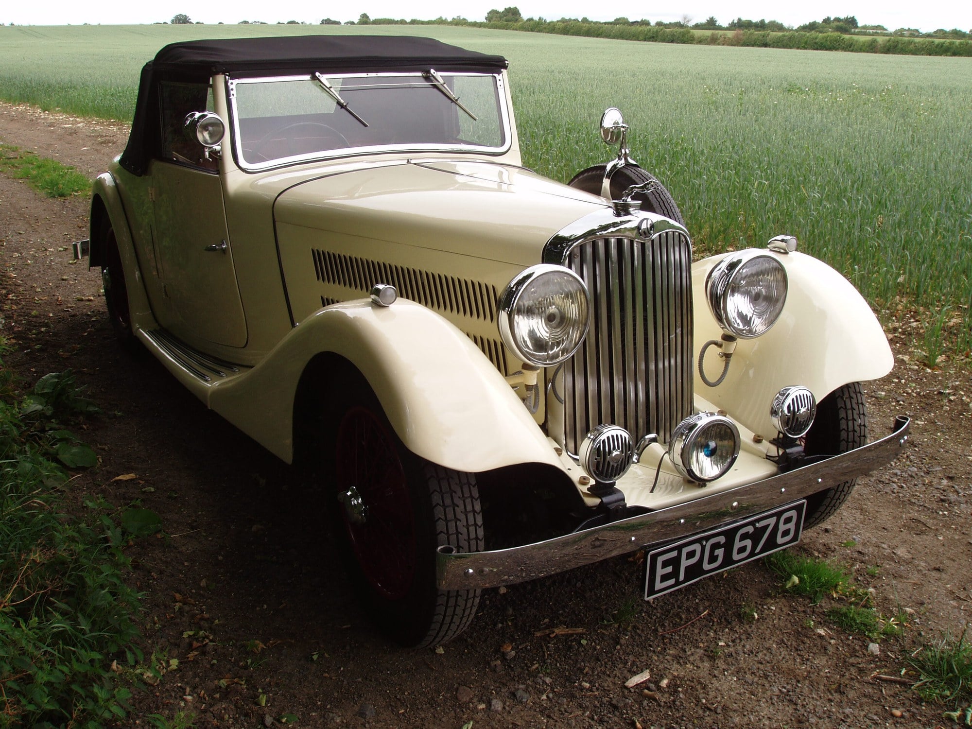 1936 A.C. 16/70 2-seat Drophead Coupe with dickey seat, foto 1