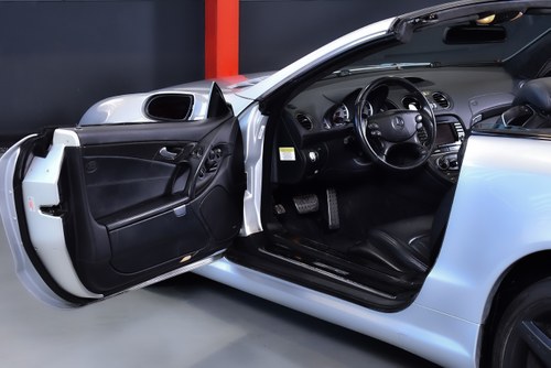 2008 Mercedes-Benz R230 SL55 AMG "Glass Sunroof" Convertible 5,5L V8 Te koop (foto 36 van 112)