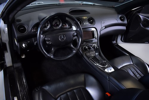 2008 Mercedes-Benz R230 SL55 AMG "Glass Sunroof" Convertible 5,5L V8 Te koop (foto 42 van 112)