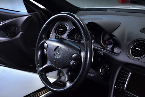 2008 Mercedes-Benz R230 SL55 AMG "Glass Sunroof" Convertible 5,5L V8 Te koop (foto 60 van 112)