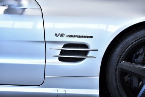 2008 Mercedes-Benz R230 SL55 AMG "Glass Sunroof" Convertible 5,5L V8 Te koop (foto 74 van 112)