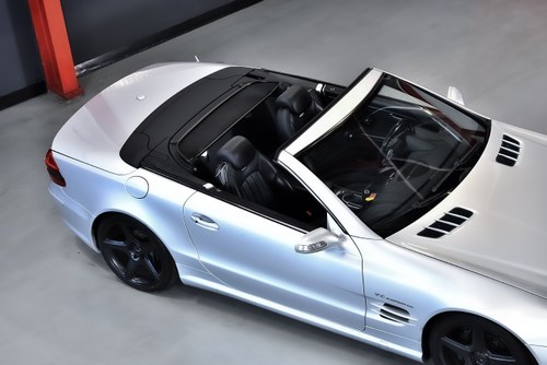 2008 Mercedes-Benz R230 SL55 AMG "Glass Sunroof" Convertible 5,5L V8 Te koop (foto 85 van 112)