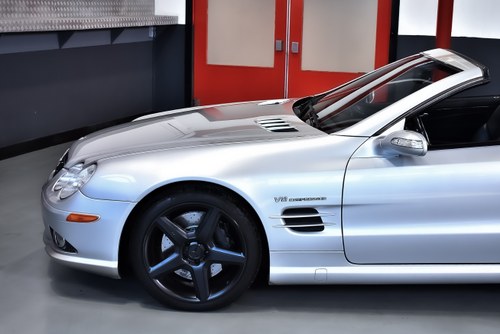 2008 Mercedes-Benz R230 SL55 AMG "Glass Sunroof" Convertible 5,5L V8 Te koop (foto 86 van 112)
