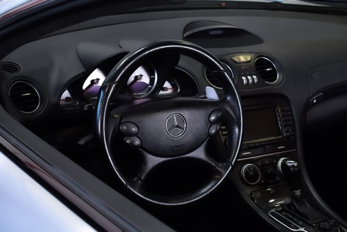 2008 Mercedes-Benz R230 SL55 AMG "Glass Sunroof" Convertible 5,5L V8 Te koop (foto 90 van 112)