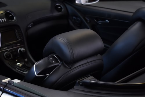 2008 Mercedes-Benz R230 SL55 AMG "Glass Sunroof" Convertible 5,5L V8 Te koop (foto 92 van 112)