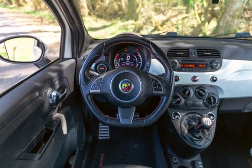 2015 Abarth 500 (Phase 2) zum Verkauf (Bild 2 von 141)