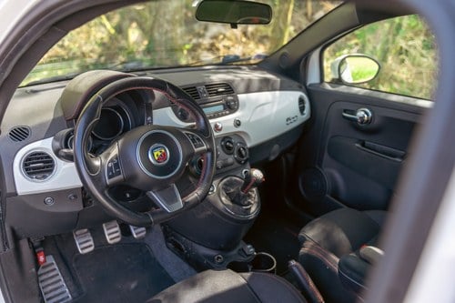 2015 Abarth 500 (Phase 2) zum Verkauf (Bild 42 von 141)