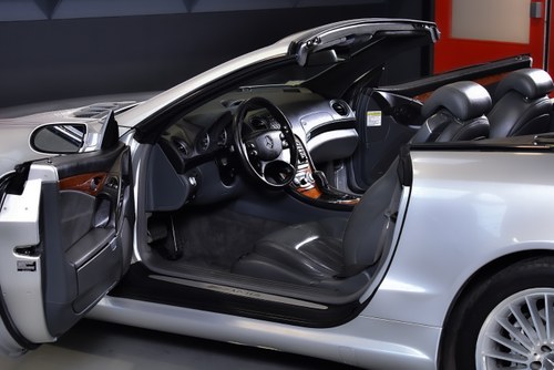 2004 Mercedes-Benz R230 SL55 AMG “Glass Sunroof” Convertible 5,5L V8 For Sale (picture 41 of 119)