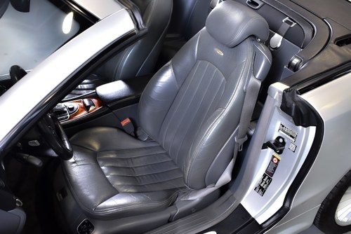 2004 Mercedes-Benz R230 SL55 AMG “Glass Sunroof” Convertible 5,5L V8 For Sale (picture 45 of 119)