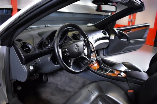 2004 Mercedes-Benz R230 SL55 AMG “Glass Sunroof” Convertible 5,5L V8 For Sale (picture 48 of 119)