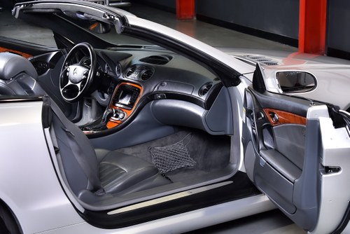 2004 Mercedes-Benz R230 SL55 AMG “Glass Sunroof” Convertible 5,5L V8 For Sale (picture 58 of 119)