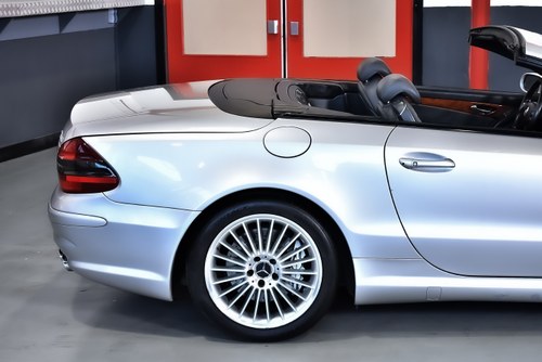 2004 Mercedes-Benz R230 SL55 AMG “Glass Sunroof” Convertible 5,5L V8 For Sale (picture 70 of 119)
