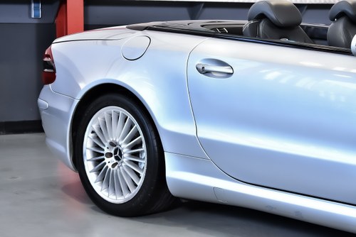 2004 Mercedes-Benz R230 SL55 AMG “Glass Sunroof” Convertible 5,5L V8 For Sale (picture 79 of 119)